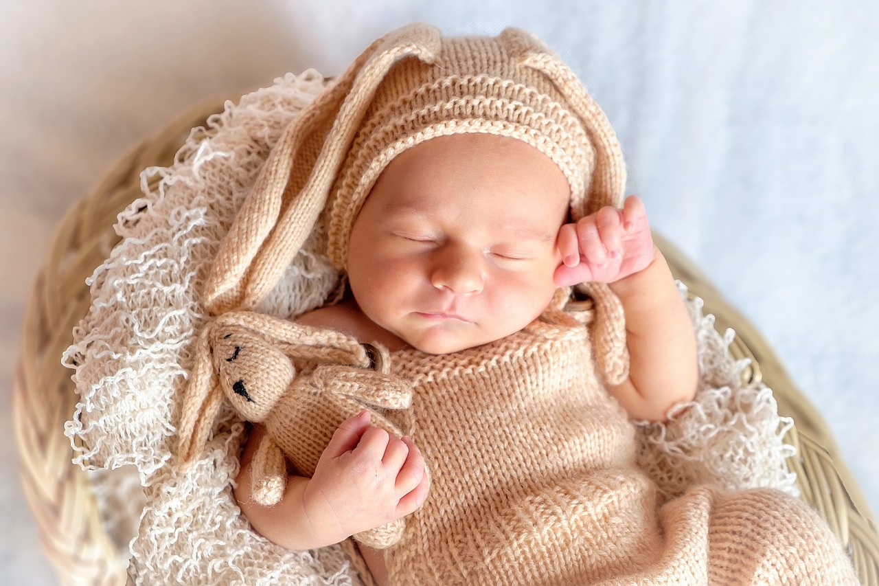 découvrez les symptômes du baby blues, un état émotionnel courant après la naissance. apprenez à reconnaître les signes, à comprendre leur impact et à trouver des conseils utiles pour traverser cette période délicate. informez-vous sur les différences entre baby blues et dépression post-partum.