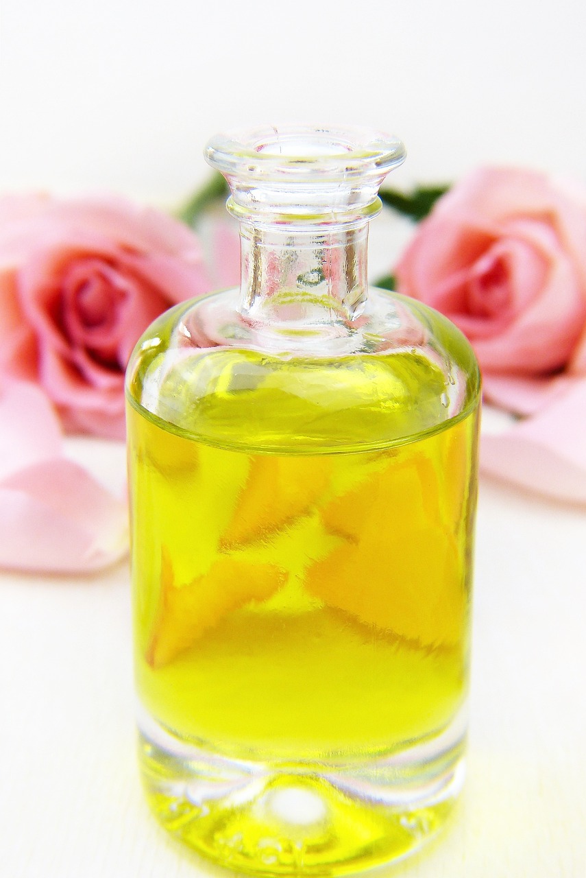 découvrez les bienfaits des huiles essentielles, des extraits naturels aux multiples vertus pour le bien-être physique et émotionnel. plongez dans l'univers aromatique et apprenez à les utiliser au quotidien pour une vie plus saine.