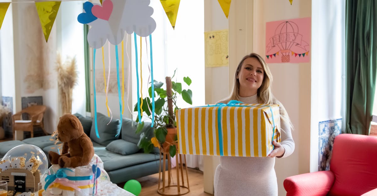 Cadeau de naissance : 10 idées originales pour célébrer l’arrivée de bébé