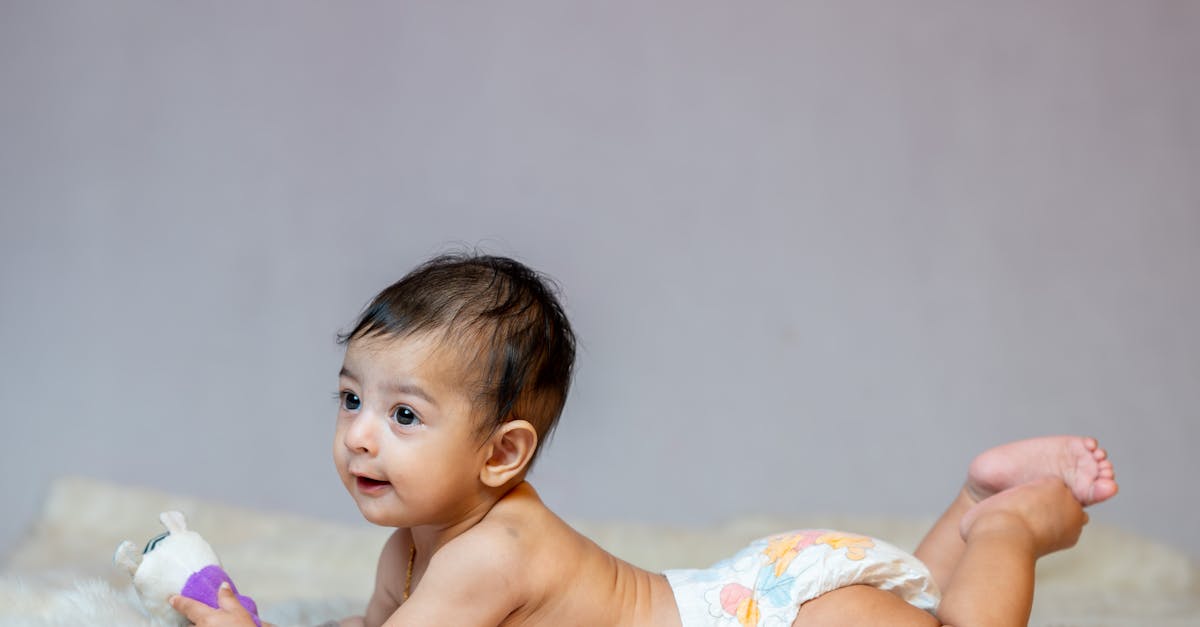 Sac à langer : les essentiels à avoir pour des sorties réussies