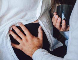 découvrez le calendrier de grossesse, votre guide essentiel pour suivre le développement de votre bébé semaine par semaine. obtenez des conseils utiles, des informations sur les étapes clés de la grossesse et les changements à anticiper, tout en restant informée et sereine tout au long de ce merveilleux parcours.