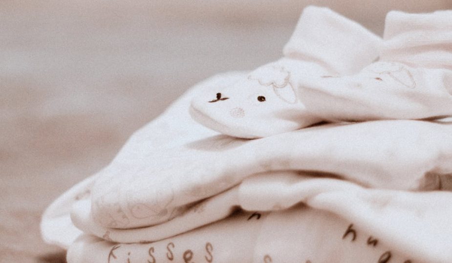 découvrez notre sélection d'indispensables pour bébés, comprenant tout ce dont vous avez besoin pour prendre soin de votre petit trésor. des vêtements aux accessoires, trouvez les meilleurs produits pour assurer le confort et le bien-être de votre enfant.