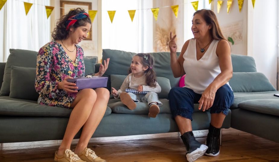 découvrez notre sélection de cadeaux pour bébés, parfaits pour accueillir votre petit trésor. des vêtements doux aux jouets éducatifs, trouvez le cadeau idéal qui fera sourire les nouveaux parents.