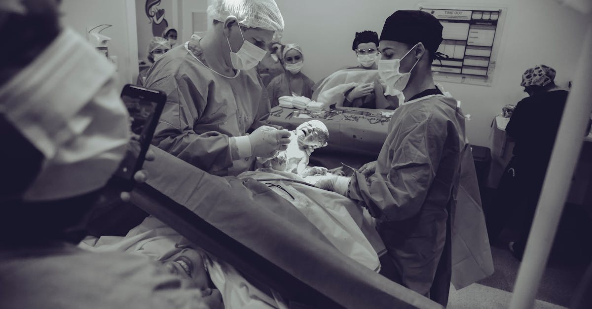 découvrez tout ce qu'il faut savoir sur un accouchement en hôpital : avantages, procédures, et conseils pour une expérience sereine et sécurisée pour vous et votre bébé.