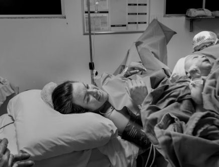 découvrez tout ce qu'il faut savoir sur l'accouchement à l'hôpital : avantages, préparation, soins postnataux et conseils pour vivre une expérience sereine et sécurisée pour vous et votre bébé.