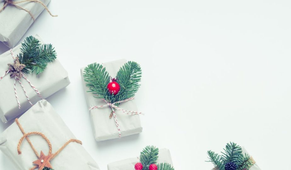 découvrez notre sélection de cadeaux personnalisés qui sauront toucher le cœur de vos proches. que ce soit pour un anniversaire, une fête ou toute autre occasion spéciale, trouvez le cadeau unique qui reflète leurs passions et votre affection.