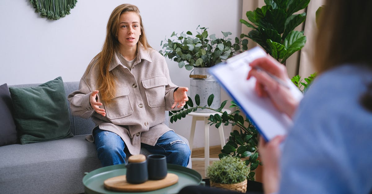 découvrez l'importance de la santé mentale postpartum, des conseils pour naviguer les défis émotionnels après l'accouchement et des ressources pour soutenir les nouvelles mamans dans leur bien-être mental.