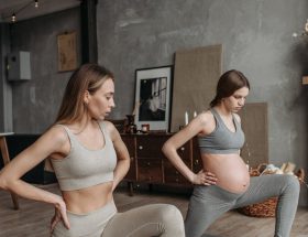 découvrez des activités prénatales enrichissantes pour vous et votre bébé. participez à des cours de préparation à la naissance, pratiquez le yoga prénatal, ou engagez-vous dans des activités apaisantes pour favoriser le bien-être durant votre grossesse.