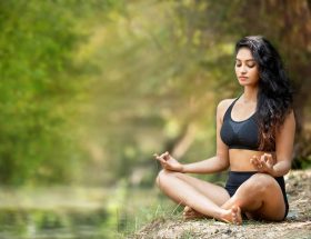 découvrez les bienfaits du yoga prénatal pour les futures mamans. renforcez votre corps, réduisez le stress et connectez-vous avec votre bébé grâce à des postures adaptées et des techniques de respiration guidées. rejoignez-nous pour une expérience apaisante et enrichissante durant votre grossesse.