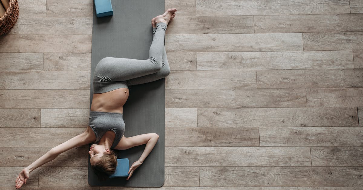 découvrez le yoga prénatal, une pratique douce et apaisante destinée aux futures mamans. renforcez votre connexion avec votre bébé, améliorez votre bien-être physique et mental, et préparez-vous à l'accouchement grâce à des postures adaptées et des techniques de respiration relaxantes.
