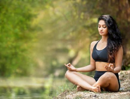 découvrez les bienfaits du yoga prénatal pour les futures mamans. renforcez votre corps, réduisez le stress et connectez-vous avec votre bébé grâce à des postures adaptées et des techniques de respiration guidées. rejoignez-nous pour une expérience apaisante et enrichissante durant votre grossesse.