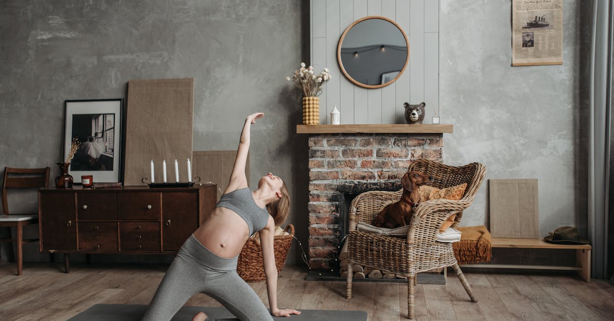 découvrez les bienfaits du yoga prénatal pour la future maman. pratiquez des exercices doux qui améliorent la flexibilité, réduisent le stress et préparent le corps à l'accouchement tout en renforçant le lien avec votre bébé. rejoignez-nous pour des séances apaisantes et enrichissantes.