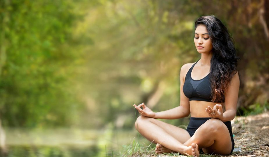 découvrez les bienfaits du yoga prénatal pour les futures mamans. renforcez votre corps, réduisez le stress et connectez-vous avec votre bébé grâce à des postures adaptées et des techniques de respiration guidées. rejoignez-nous pour une expérience apaisante et enrichissante durant votre grossesse.