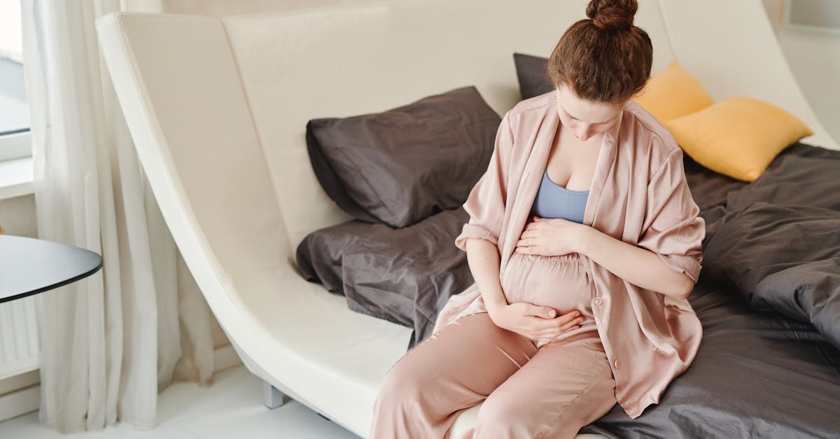 découvrez notre collection de vêtements de maternité alliant confort et style. idéale pour les futures mamans, notre gamme est conçue pour s'adapter à votre corps en pleine transformation tout en vous permettant de rester tendance. explorez des pièces confortables, élégantes et pratiques pour vivre votre grossesse avec sérénité.