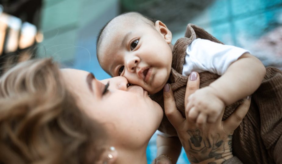 découvrez notre collection de vêtements de maternité alliant style et confort. idéale pour accompagner les futures mamans tout au long de leur grossesse avec des pièces tendance et adaptées à chaque étape.