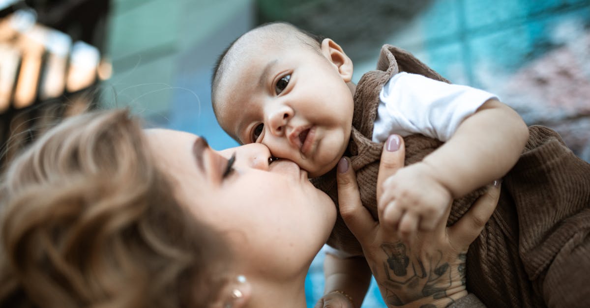 découvrez notre collection de vêtements de maternité alliant style et confort. idéale pour accompagner les futures mamans tout au long de leur grossesse avec des pièces tendance et adaptées à chaque étape.