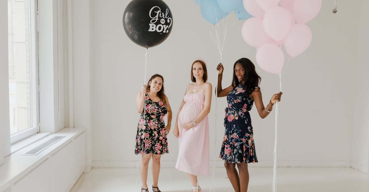 découvrez notre collection élégante de robes de maternité, alliant confort et style pour accompagner chacune de vos étapes. idéales pour les futures mamans, nos robes mettent en valeur votre silhouette tout en vous offrant une grande liberté de mouvement.