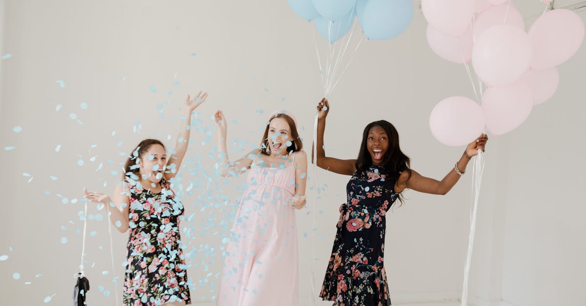 découvrez notre collection de mode maternité alliant style et confort. des tenues modernes et élégantes pour les futures mamans, conçues pour sublimer votre grossesse tout en vous offrant une liberté de mouvement. soyez à la mode tout au long de cette belle aventure !