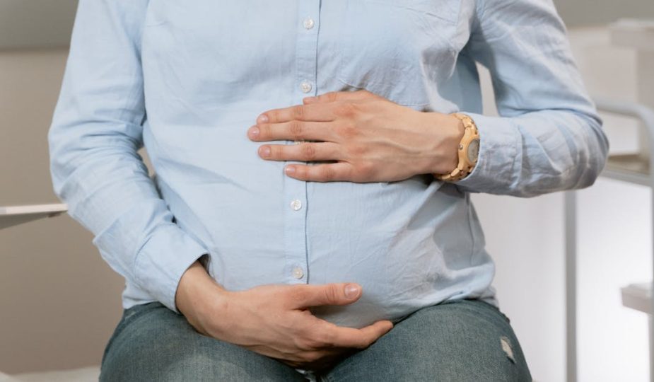 découvrez notre collection de jeans de maternité alliant confort et style. conçus pour s'ajuster à l'évolution de votre corps pendant la grossesse, ces jeans vous offriront une allure tendance tout en vous garantissant une liberté de mouvement optimale. idéaux pour toutes les occasions, laissez-vous séduire par nos modèles variés et modernes.