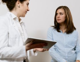 découvrez notre service de consultation obstétricale, dédié à accompagner les futures mamans tout au long de leur grossesse. bénéficiez de conseils personnalisés, d'un suivi médical complet et d'un environnement confortable pour assurer la santé de la mère et de l'enfant.