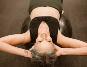 découvrez les symptômes de la grossesse : nausées, fatigue, changements d'humeur et bien plus. apprenez à reconnaître les signes qui indiquent que vous attendez un bébé et suivez nos conseils pour vivre cette incroyable expérience.