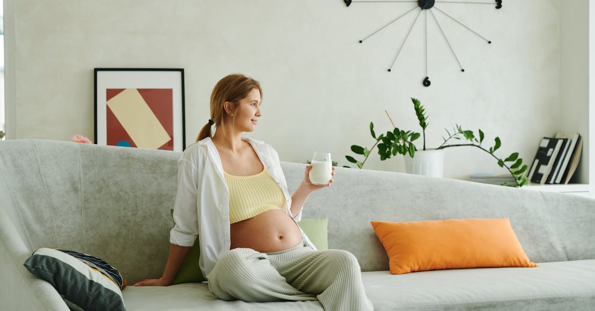découvrez l'importance des soins prénatals pour garantir la santé de la mère et du bébé. informez-vous sur les examens, les conseils nutritionnels et les pratiques recommandées tout au long de la grossesse pour vivre cette expérience en toute sérénité.
