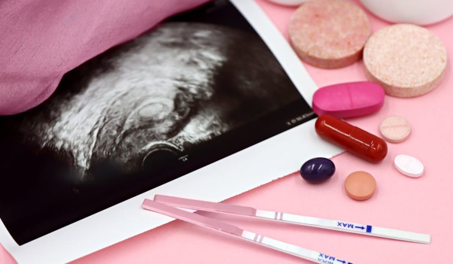 découvrez l'importance des vitamines prénatales pour la santé de la mère et du bébé. apprenez comment ces compléments peuvent soutenir une grossesse saine en fournissant les nutriments essentiels nécessaires au développement optimal de votre enfant.