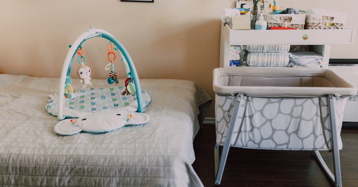 découvrez notre sélection d'essentiels pour bébé : vêtements doux, articles de puériculture, accessoires pratiques et tout ce qu'il faut pour accueillir votre petit trésor dans les meilleures conditions. un choix de qualité pour le bien-être de votre enfant.