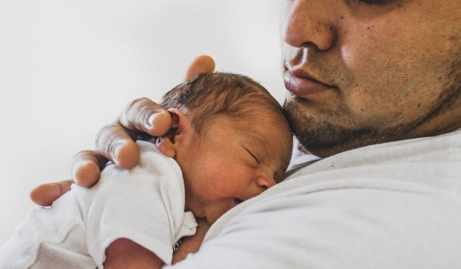 découvrez nos meilleurs conseils pour aider votre bébé à mieux dormir. des astuces pratiques et des techniques apaisantes pour instaurer une routine de sommeil saine et rassurante pour votre petit trésor.