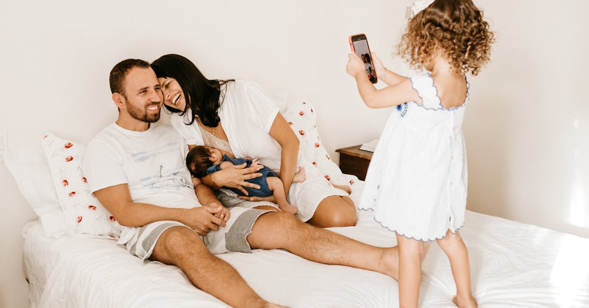 découvrez tout sur l'allaitement : bienfaits pour le bébé et la mère, conseils pratiques, positions recommandées et réponses aux questions fréquentes. apprenez à vivre cette expérience unique et bénéfique avec sérénité.