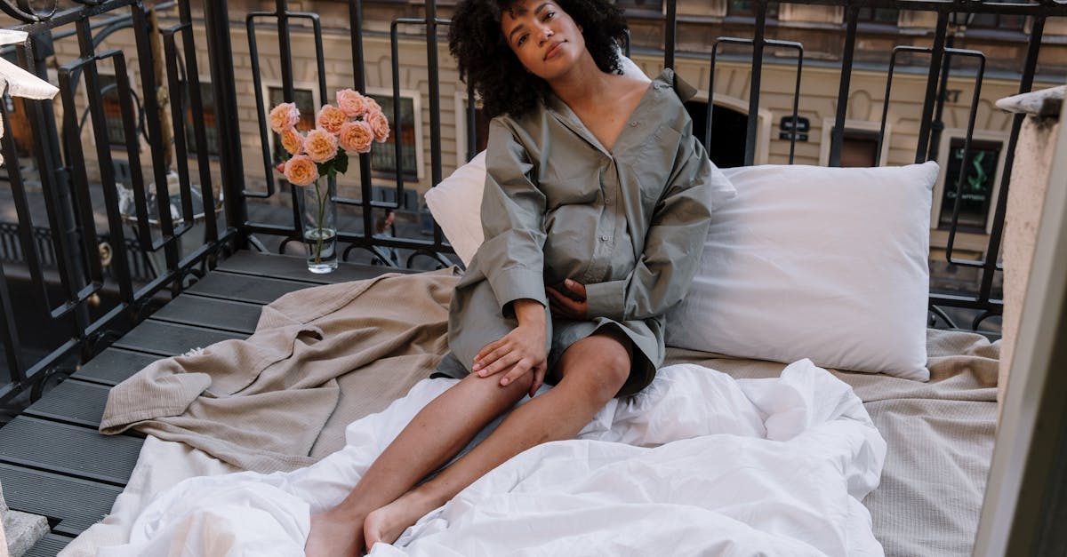 découvrez notre coussin de maternité, conçu pour offrir un soutien optimal pendant la grossesse. son confort inégalé et sa conception ergonomique vous aideront à vous reposer et à vous détendre tout en favorisant un sommeil réparateur. idéal pour les futures mamans, il s'adapte parfaitement à votre corps pour un bien-être total.