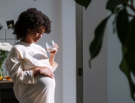 découvrez la richesse des rituels de maternité à travers le monde, où chaque culture célèbre la grossesse et l'arrivée du nouveau-né. explorez les traditions, les symboles et les pratiques qui honorent cette étape unique de la vie, tout en offrant un soutien aux futures mamans.