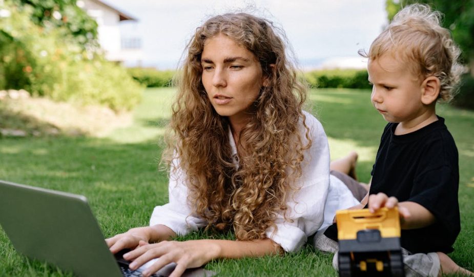 rejoignez moms network, une communauté engagée pour les mamans. partagez des conseils, échangez des expériences et trouvez du soutien auprès d'autres mères qui comprennent vos défis quotidiens. découvrez des ressources, des astuces de parentalité et créez des liens durables dans un environnement bienveillant.