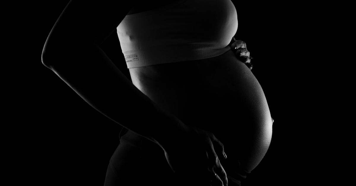 découvrez des récits émouvants et authentiques de naissance, partagés par des parents. plongez au cœur de leurs expériences uniques, entre émotions, défis et bonheur, à travers ces histoires de naissance inspirantes.