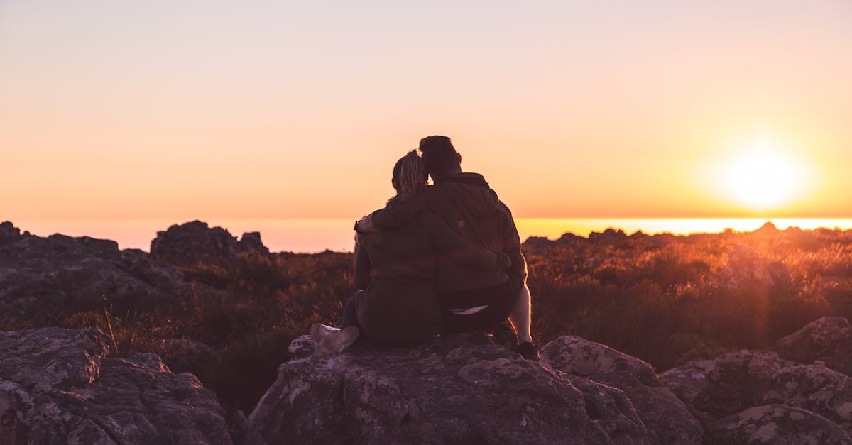 découvrez tout sur le hugging : signification, bienfaits et conseils pour donner ou recevoir une étreinte réconfortante. explorez comment le hugging favorise le bien-être et renforce les liens sociaux.