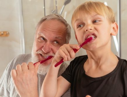 découvrez l'approche positive du parenting : des conseils pratiques pour élever des enfants épanouis, développer une communication bienveillante et renforcer les liens familiaux. transformez votre quotidien en une expérience enrichissante grâce à des stratégies basées sur l'amour et le respect.