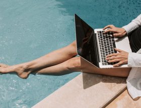 découvrez des conseils pratiques pour améliorer l'équilibre entre vie professionnelle et vie personnelle. apprenez à gérer votre temps, réduire le stress et profiter pleinement de chaque aspect de votre vie.