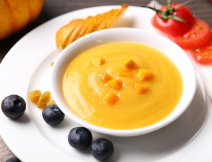 découvrez tout sur le phénomène de la 'baby fever' : ce désir intense d'avoir un bébé, ses causes, ses signes et comment le vivre au mieux.