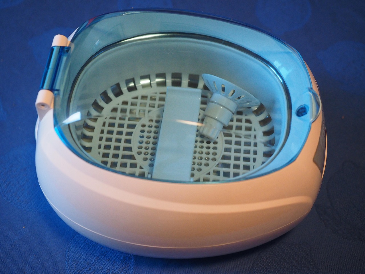 d&eacute;couvrez tout ce qu'il faut savoir sur l'&eacute;chographie, une technique d'imagerie m&eacute;dicale non invasive utilis&eacute;e pour visualiser les organes internes, le d&eacute;veloppement f&oelig;tal et diagnostiquer diverses conditions.